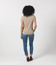 Load image into Gallery viewer, Women&#39;s Fitted Crew: Oatmeal / L
