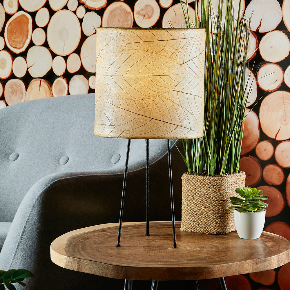 Natural Tripod Lamp