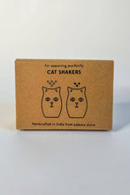 Load image into Gallery viewer, Cat Salt &amp; Pepper Shakers
