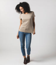 Load image into Gallery viewer, Women&#39;s Fitted Crew: Oatmeal / L
