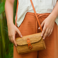 Load image into Gallery viewer, Hand Woven Atta Bag | Envelope
