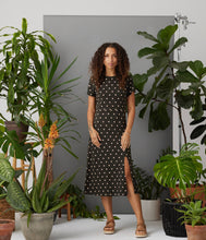 Load image into Gallery viewer, Claudia Dress: 4XL / Washed Black Dots
