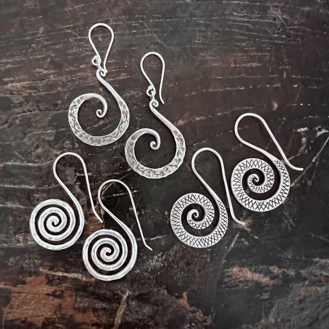 E11 - Loop earrings
