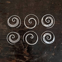 Load image into Gallery viewer, E2 - Stamped silver spiral earrings: Flower stamped spiral
