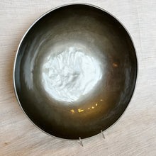 Load image into Gallery viewer, Capiz Oyster Shell Salad Bowl in Silver
